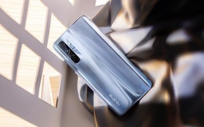 realme真我X50 Pro、X50 Pro玩家版降價 低至2999元